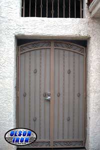 Iron gates, Iron gates Las Vegas, Security gates, Security screens, Security doors, Courtyard gates, Iron fence, Metal gates, Side yard gates, Rv gates, Double gates, Single gates, Driveway gates, Electric gates, Wrought iron gates, Iron works, Stair railing, Iron railings